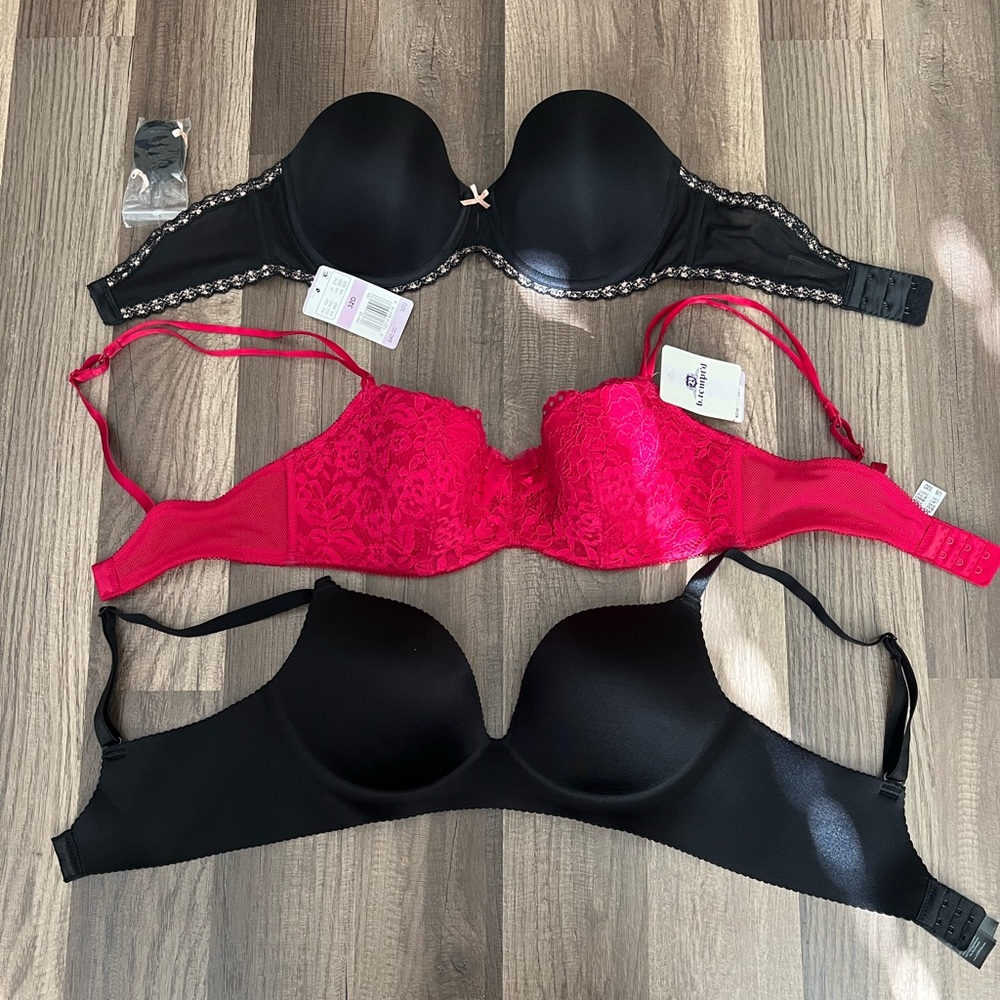 32D Bra Lot